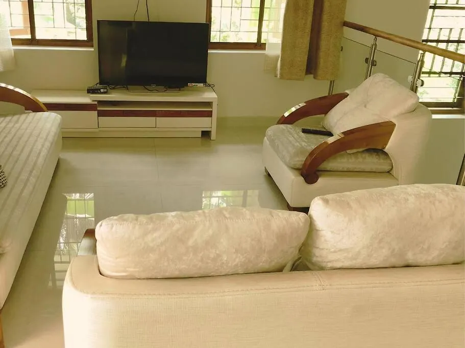 Anjilickal House, Entire Private Luxury Villa Murinjupuzha Inde